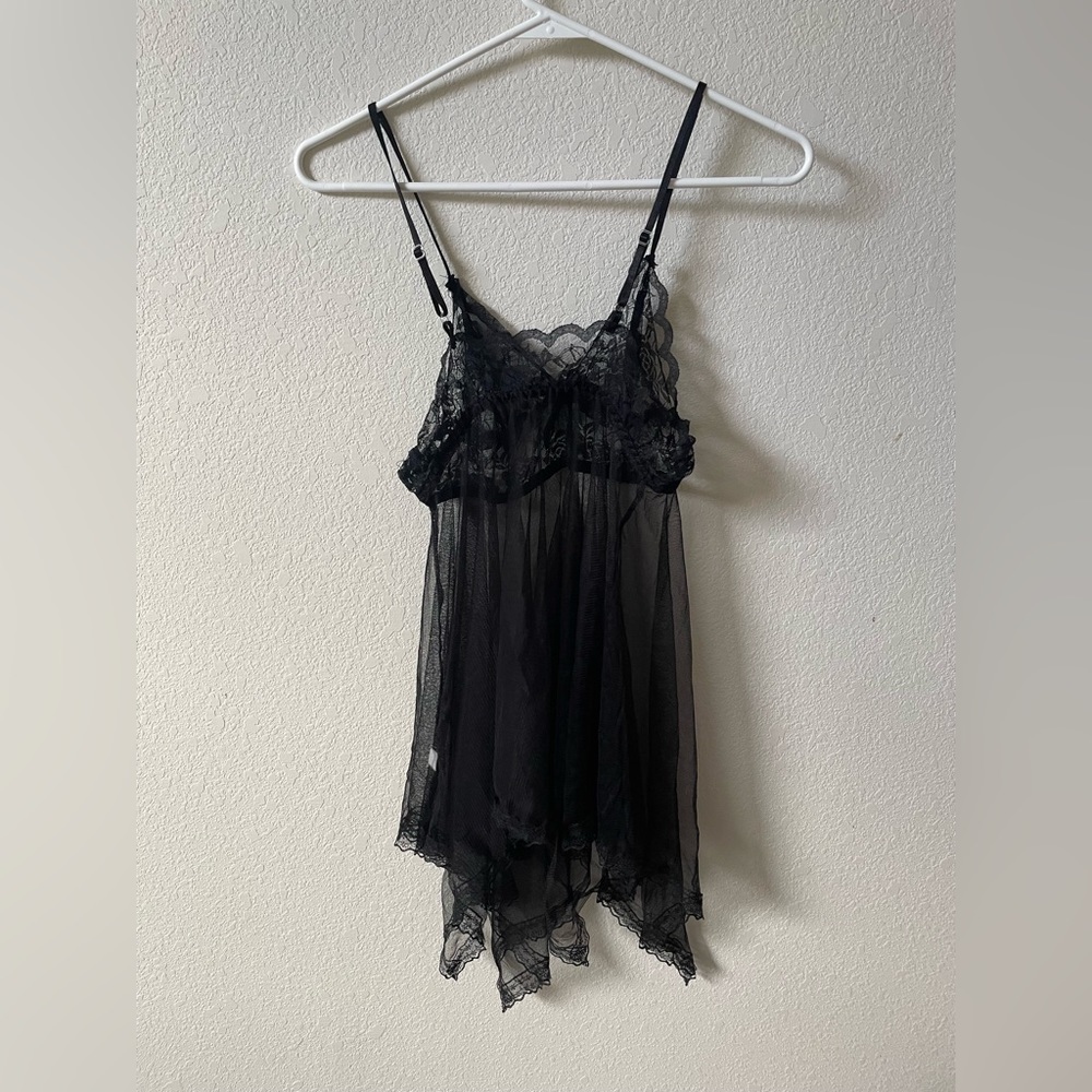 Sexy sheer lace nightie - Picture 3 of 4